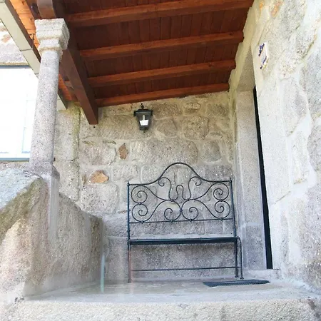 Casas Da Loureira - Casa Da Piscina E Batatas Ii Country house *