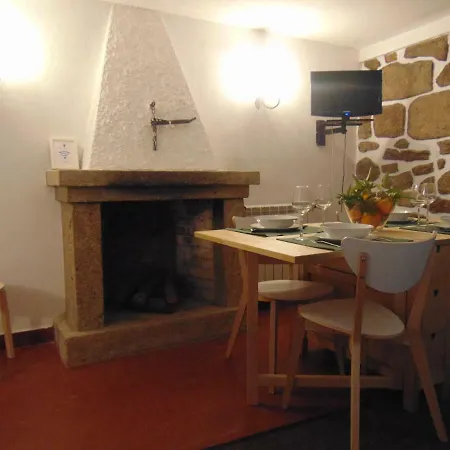Casas Da Loureira - Casa Da Piscina E Batatas Ii Gospodarstwo wiejskie